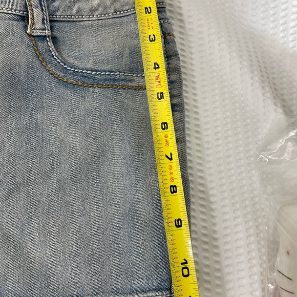 UWD stretch denim shorts size 11 mid rise regular fit NEW - Picture 8 of 8